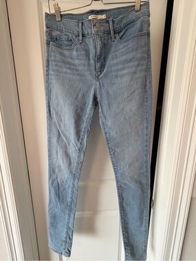 Levi's Light Blue Women's Skinny Jeans